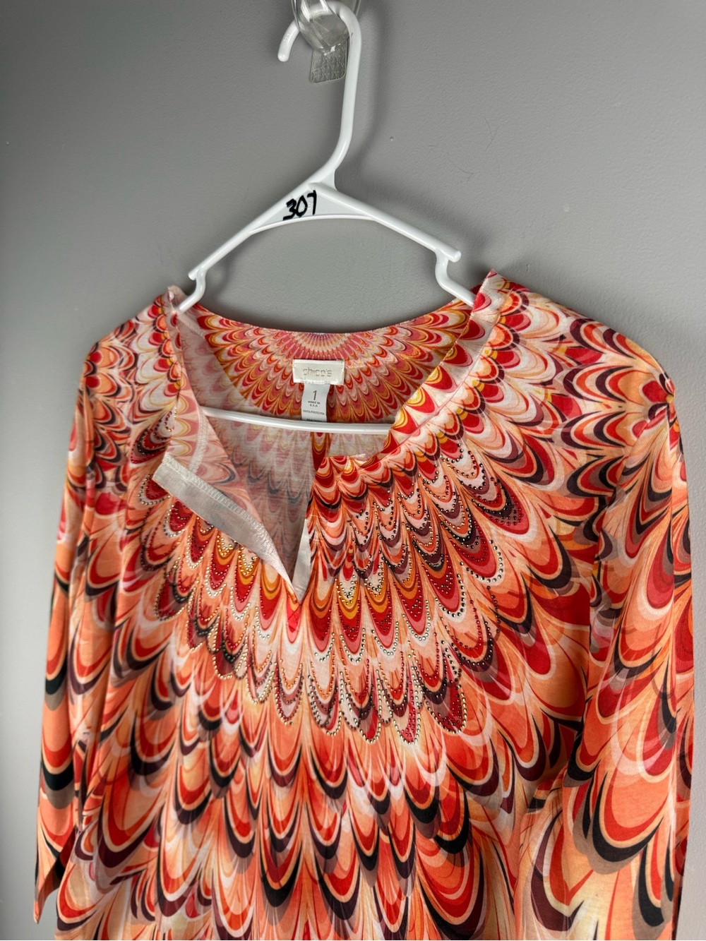 Chicos Women’s Orange Feathered Scaled Pattern 3/4 Sleeve Top SZ 1 Bedazzled